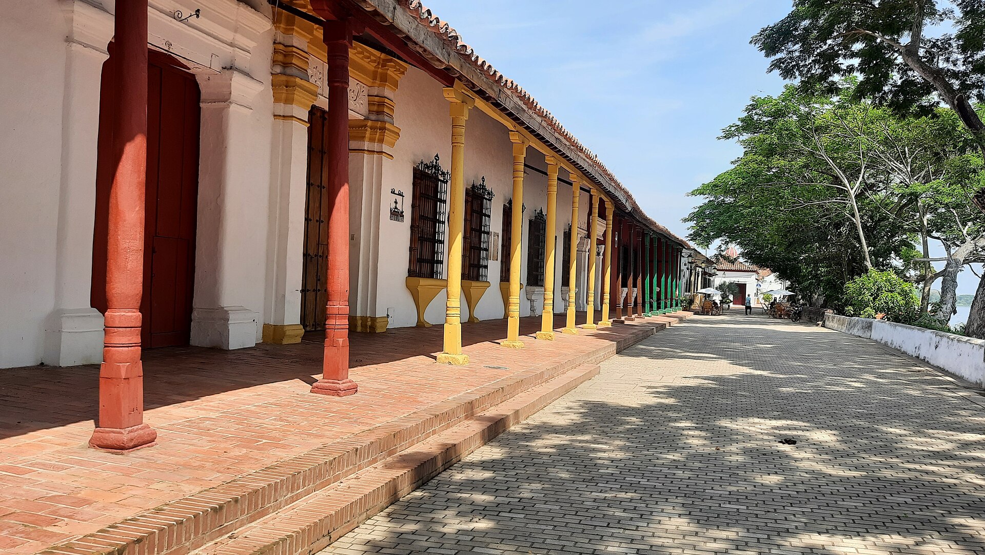 Colonial buildings along the riverside street in Santa Cruz de Mompox, Colombia