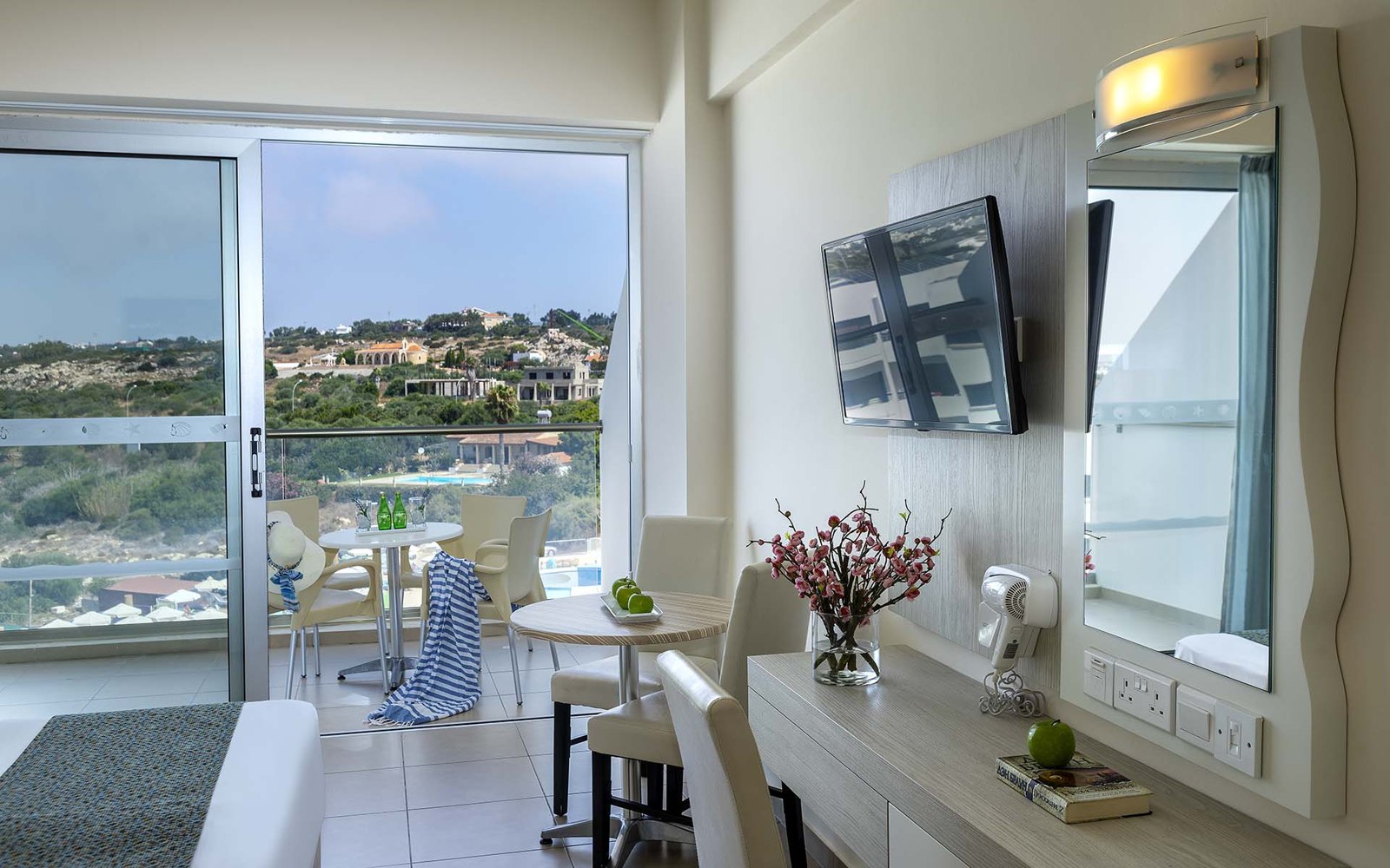Inland-view room and balcony